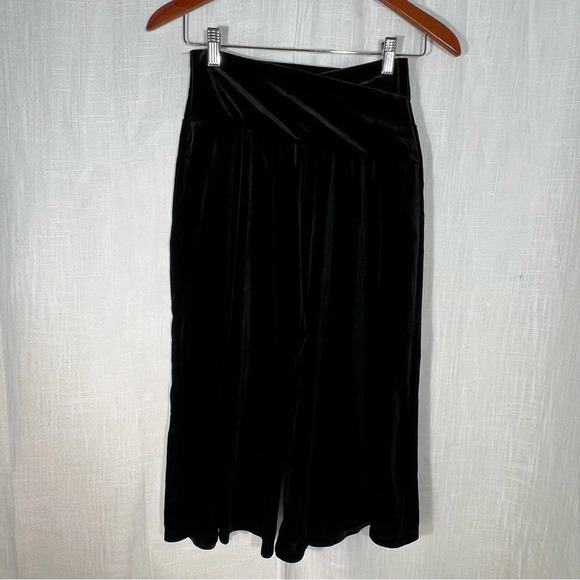 Ingredients Velvet Crossover Waist Gaucho Pants - Picture 1 of 6
